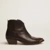 Bottes Young en cuir noir avec broderies couleur sable