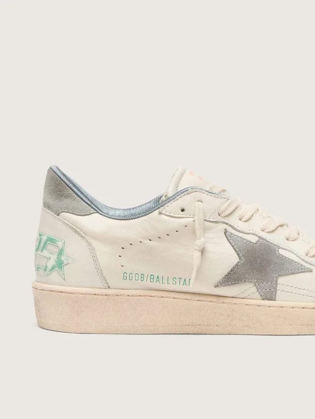 Ball Star en cuir nappa avec étoile et languette au talon en daim gris