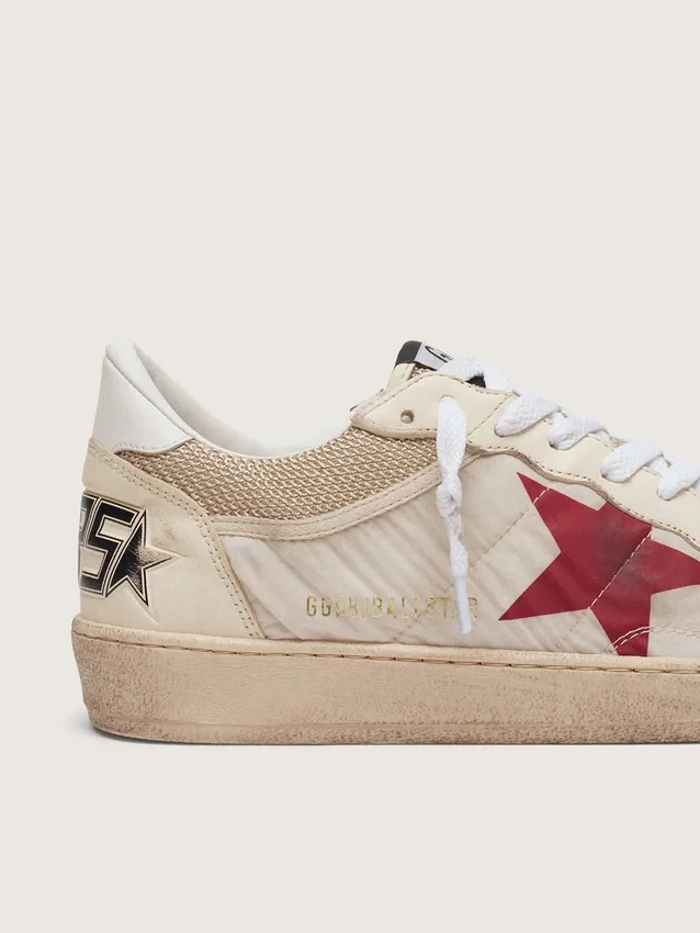 Ball Star en nylon et maille blanche avec étoile en nylon rouge et languette de talon en cuir blanc