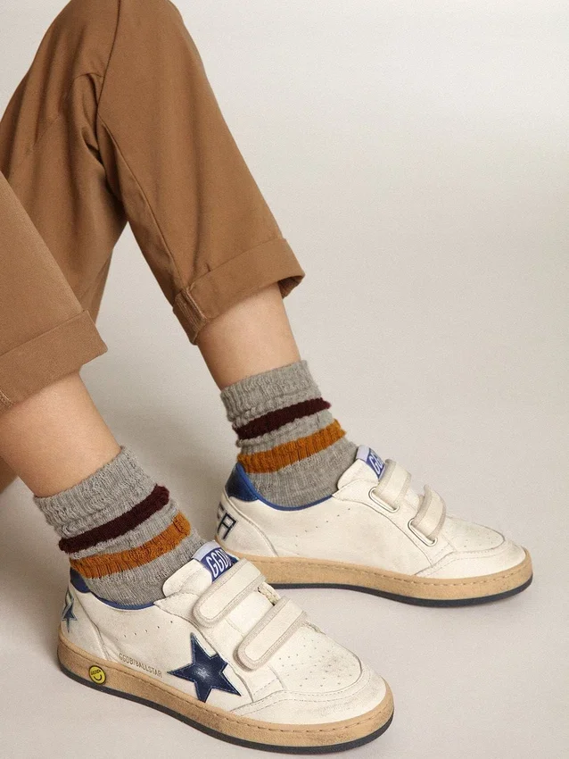 Ball Star Junior avec étoile en cuir métallisé bleu et languette au talon