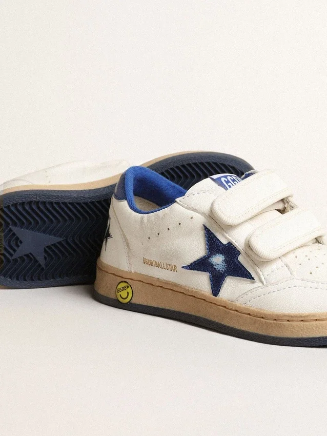 Ball Star Junior avec étoile en cuir métallisé bleu et languette au talon
