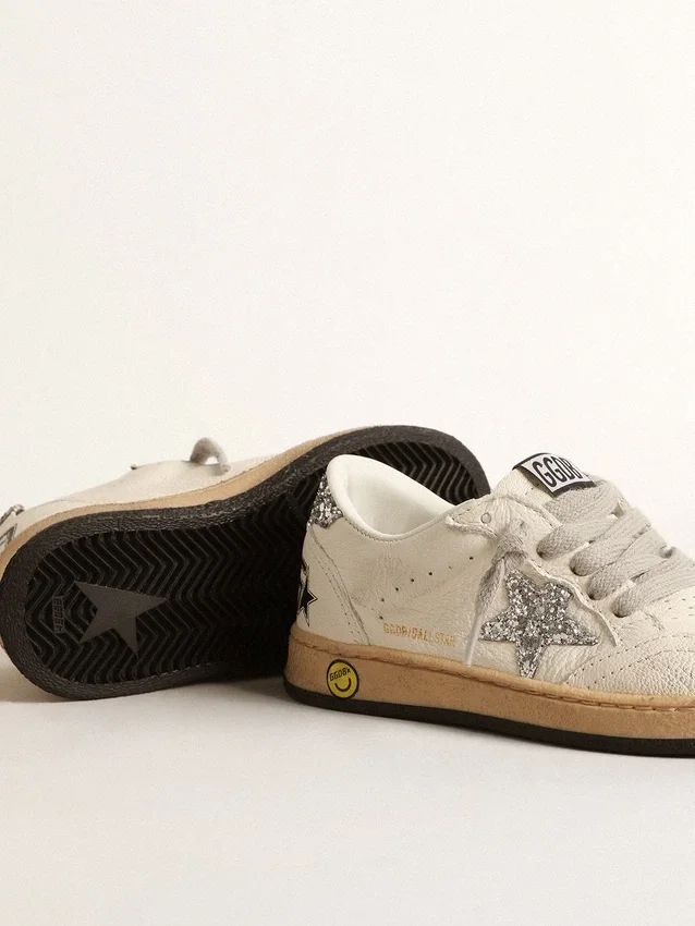 Ball Star Junior en cuir nappa avec étoile pailletée argentée et languette au talon