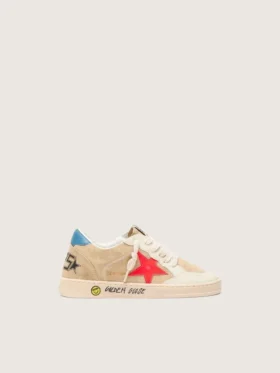 Ball Star Junior en daim beige avec étoile rouge et languette de talon bleu clair