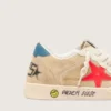Ball Star Junior en daim beige avec étoile rouge et languette de talon bleu clair