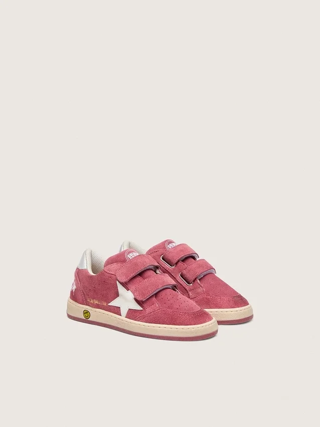 Ball Star Junior en daim rouge avec étoile en cuir blanc et languette de talon argent métallisé