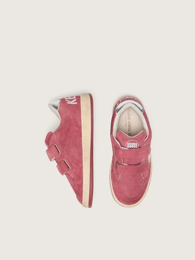 Ball Star Junior en daim rouge avec étoile en cuir blanc et languette de talon argent métallisé