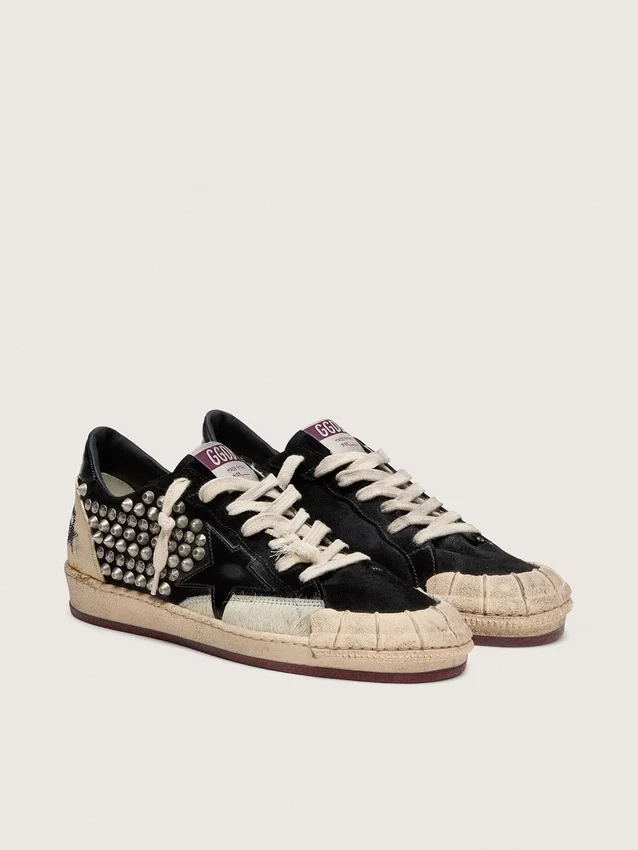 Ball Star LAB pour femme en daim noir avec clous et étoile en cuir noir brillant