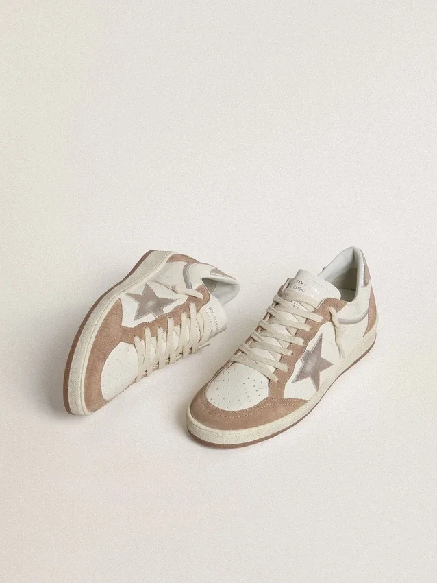 Ball Star LTD en cuir nappa blanc et daim vieux rose, avec étoile et languette au talon en cuir argent métallisé