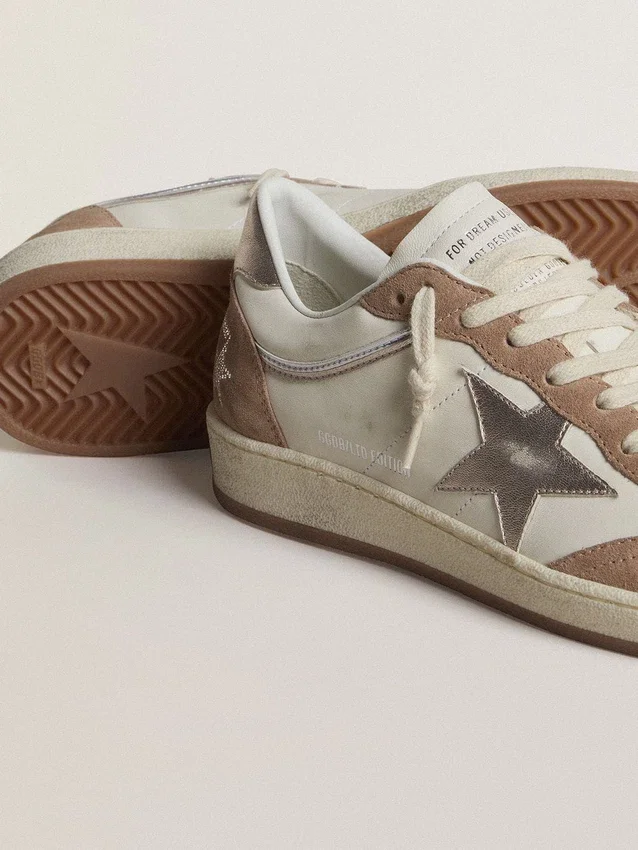 Ball Star LTD en cuir nappa blanc et daim vieux rose, avec étoile et languette au talon en cuir argent métallisé