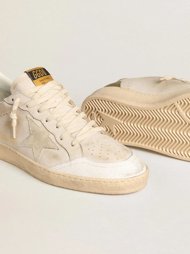Ball Star LTD pour homme avec étoile en daim beige et languette de talon en cuir laminé platine