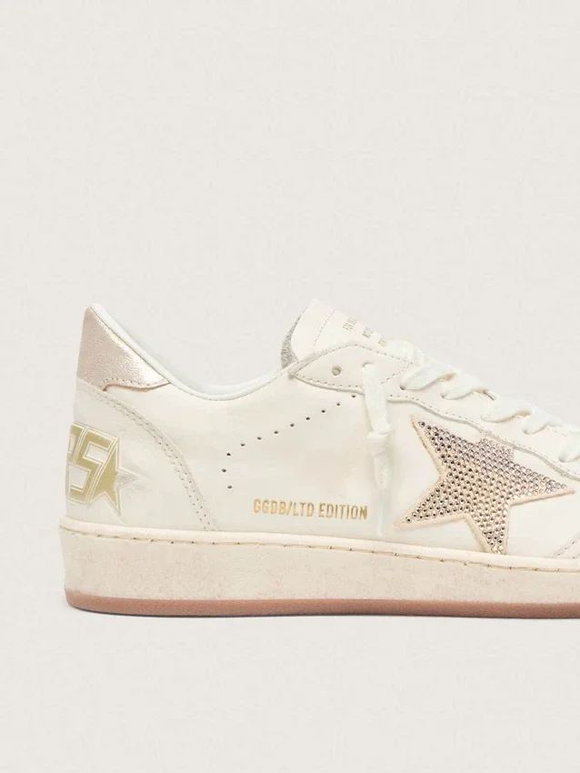Ball Star pour femme en cuir blanc avec étoile en cristal et languette métallique au talon