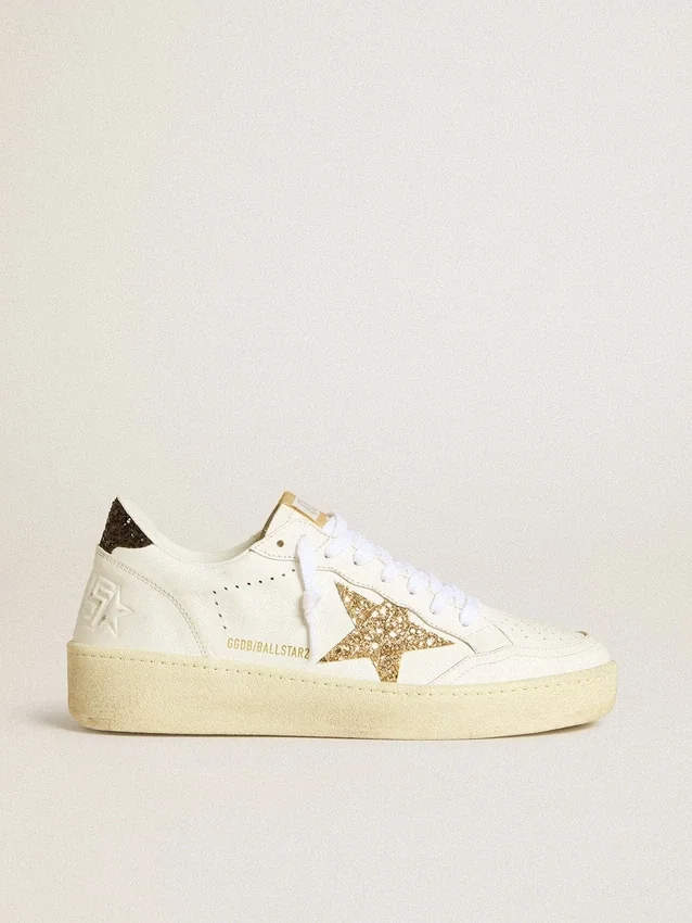 Ball Star pour femme en cuir blanc avec étoile pailletée dorée et languette de talon pailletée noire