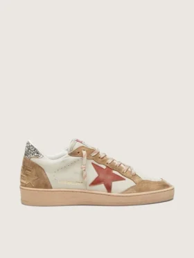 Ball Star pour femme en cuir crème avec étoile en cuir rouge brique et empiècements en daim