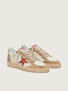 Ball Star pour femme en cuir crème avec étoile en cuir rouge brique et empiècements en daim