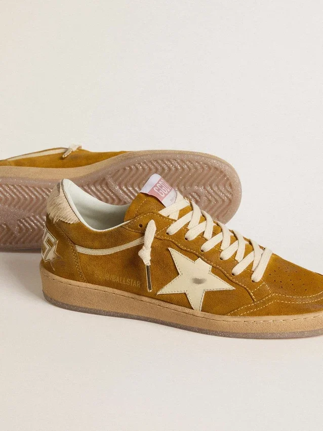 Ball Star pour femme en daim avec étoile en cuir beige et languette de talon en peau de poney
