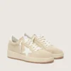 Ball Star pour femme en daim beige avec étoile et languette de talon en cuir blanc
