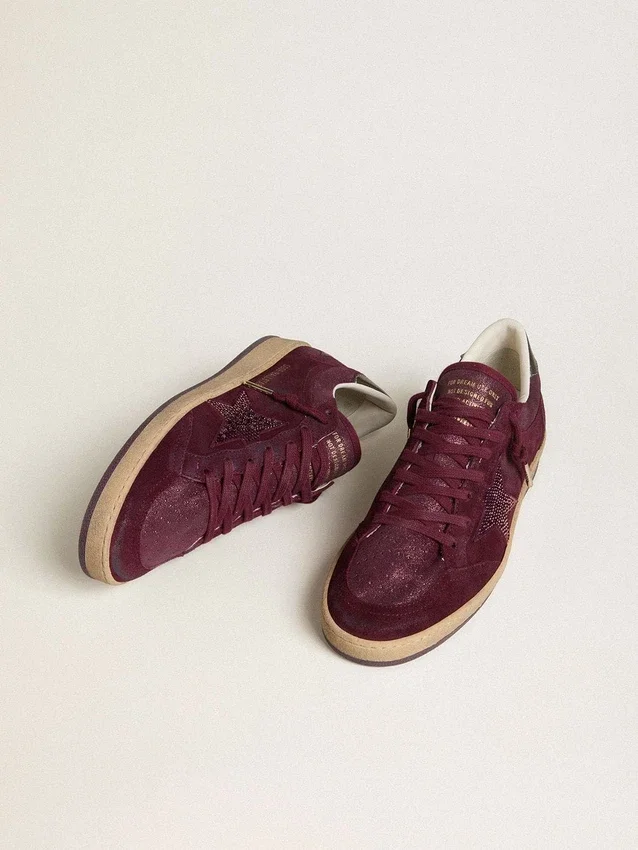 Ball Star pour femme en daim bordeaux avec étoile en cristal et languette de talon en cuir métallisé