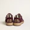 Ball Star pour femme en daim bordeaux avec étoile en cristal et languette de talon en cuir métallisé