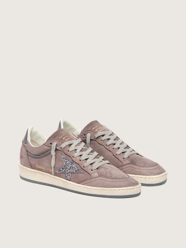 Ball Star pour femme en daim lavande avec étoile pailletée argentée et languette de talon en cuir laminé