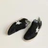 Ball Star pour femme en daim noir avec clous et étoile en cuir blanc