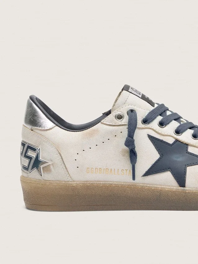 Ball Star pour homme en cuir blanc avec étoile en cuir bleu foncé et languette de talon en cuir laminé argenté