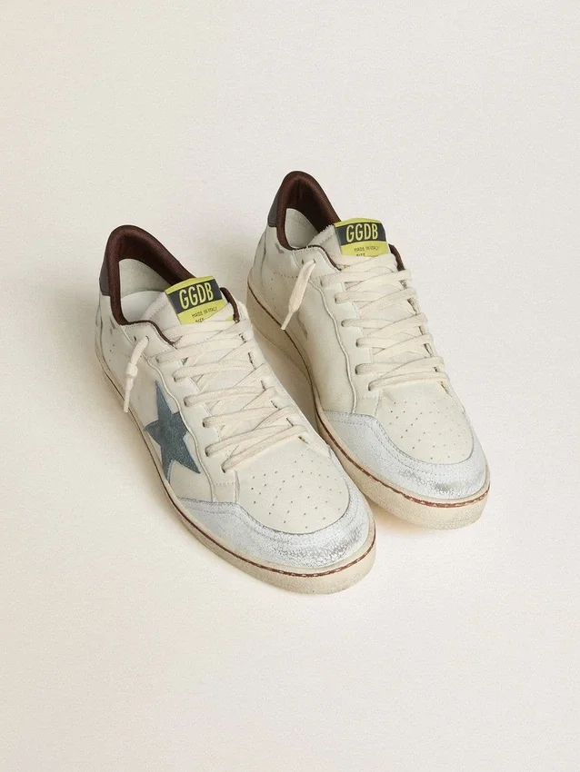 Ball Star pour homme en cuir blanc avec étoile en daim bleu clair et languette de talon en nubuck marron