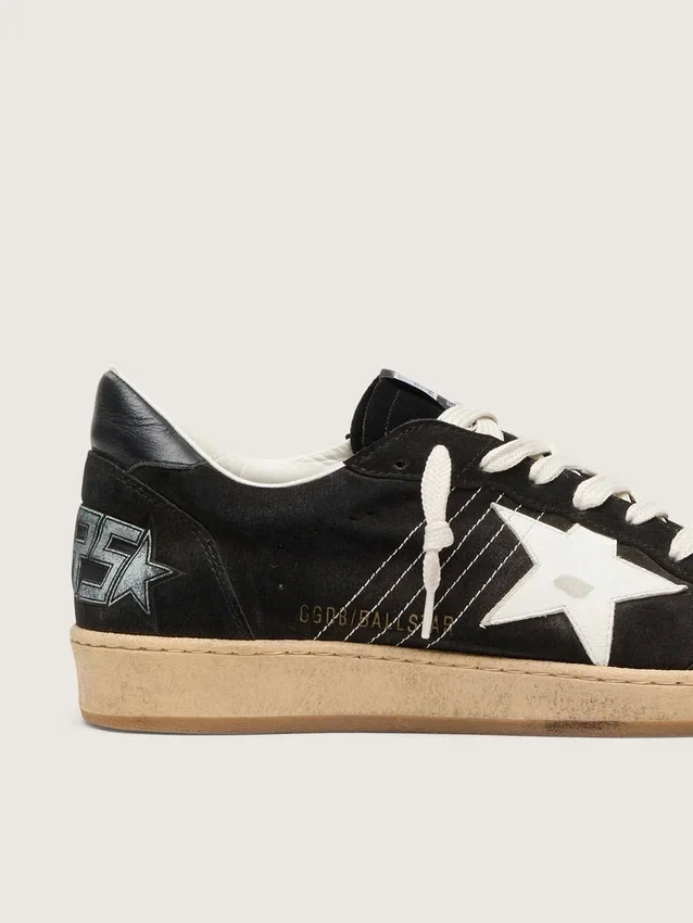 Ball Star pour homme en daim noir avec étoile en cuir blanc