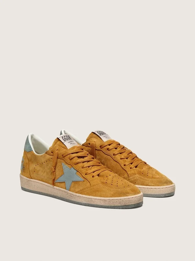 Ball Star pour homme en daim ocre avec étoile en cuir et languette de talon en daim bleu clair