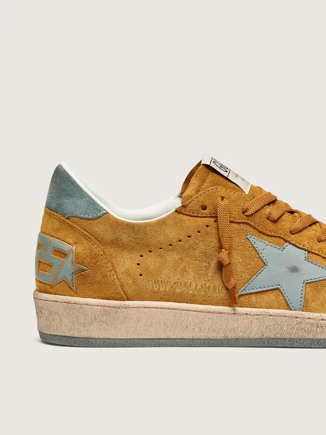Ball Star pour homme en daim ocre avec étoile en cuir et languette de talon en daim bleu clair
