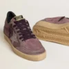 Ball Star pour homme en daim violet avec étoile ornée de clous argentés et languette de talon « naplak » noire