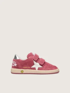 Ball Star Young en daim rouge avec étoile en cuir blanc et languette de talon argent métallisé