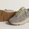 Baskets pour femme avec Running Sole en daim gris avec étoile et languette de talon en daim gris