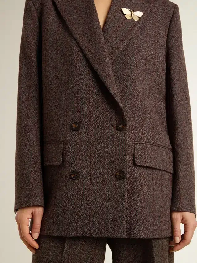 Blazer femme à double boutonnage en laine marron foncé à fines rayures