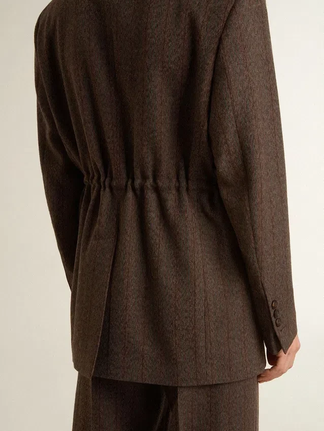 Blazer femme à double boutonnage en laine marron foncé à fines rayures