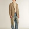 Blazer homme à simple boutonnage en mélange de lin à motif chevrons couleur sable.