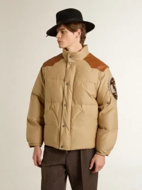 Blouson aviateur beige avec détails en cuir et patchs
