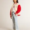 Blouson aviateur pour enfant en coton beige et rouge avec broderie sur la poitrine