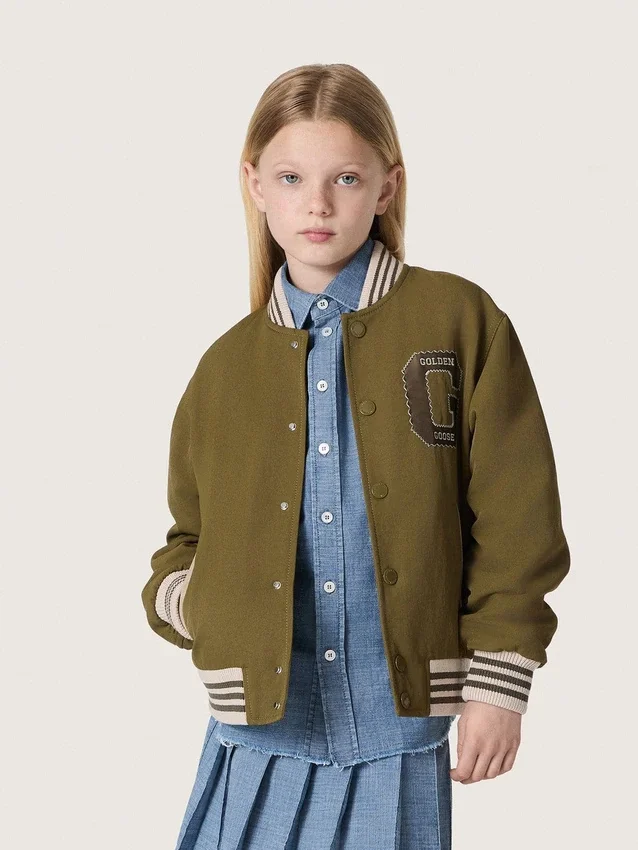Blouson aviateur unisexe Journey en sergé de nylon vert militaire avec écusson brodé