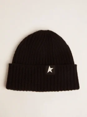Bonnet en laine noir avec étoile blanche