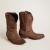 Bottes basses pour femme en daim délavé marron foncé