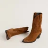 Bottes basses Wish Star en daim cognac avec étoile brodée ton sur ton