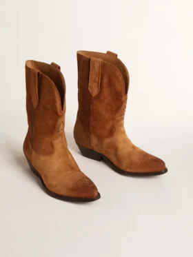 Bottes basses Wish Star en daim couleur cognac avec étoile incrustée