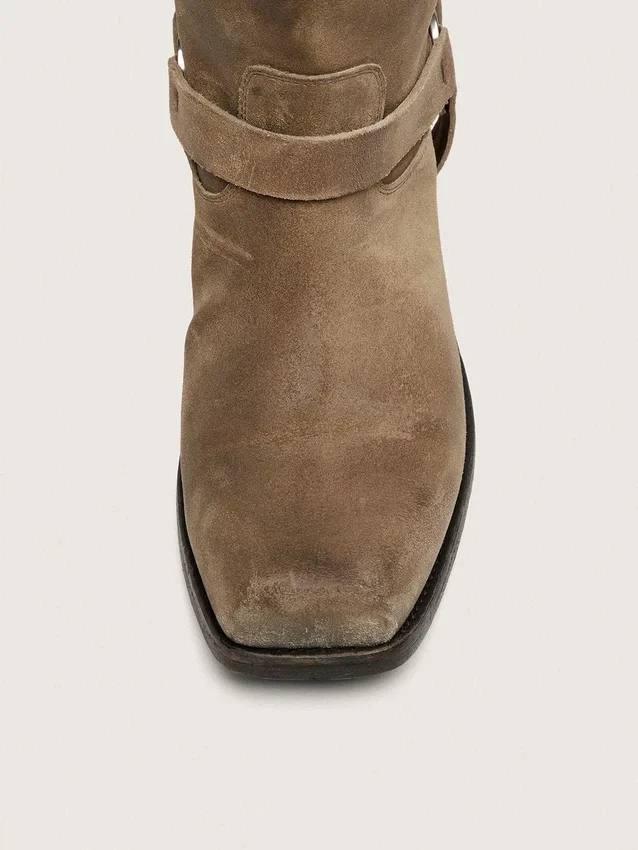 Bottes motardes hautes pour homme en daim ciré beige foncé, avec bride et boucle argentée