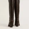 Bottes Wish Star en cuir marron foncé avec étoile brodée ton sur ton