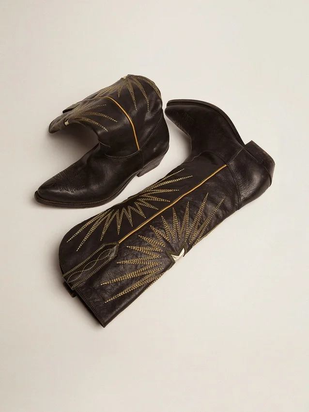 Bottes Wish Star en cuir noir avec étoile incrustée en cuir laminé platine