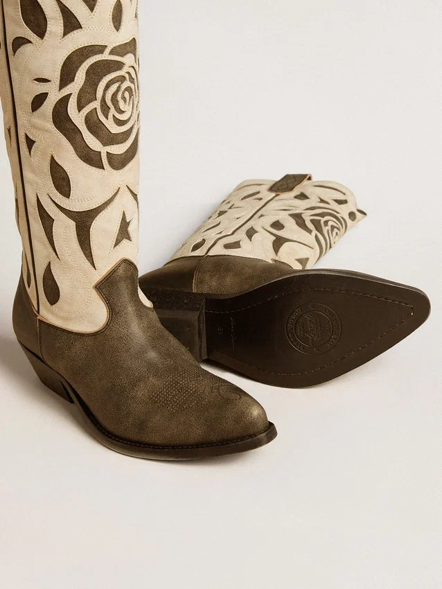 Bottes Wish Star en cuir noir et blanc avec incrustations de roses et d’étoiles