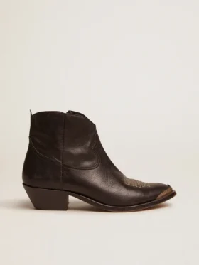 Bottes Young en cuir noir avec broderies couleur sable