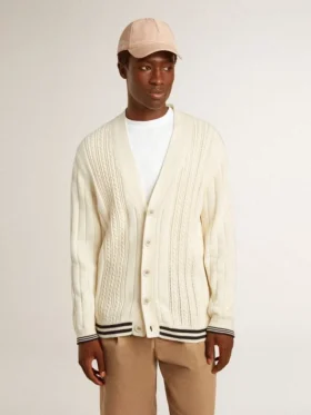 Cardigan blanc en coton pour homme avec motif torsadé et bordures en côtes bleues