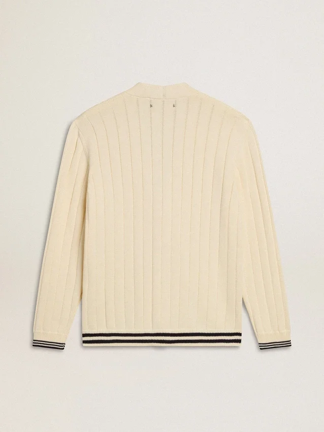 Cardigan blanc en coton pour homme avec motif torsadé et bordures en côtes bleues