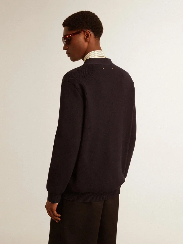Cardigan de la Golden Collection en coton bleu foncé avec une finition usée